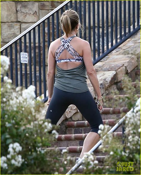 Jennifer Aniston Works Up A Sweat On Mother S Day Set Photo 3450640