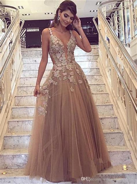 2019 sexy plunging v neck champagne a line tulle evening dresses spaghetti straps lace appliques