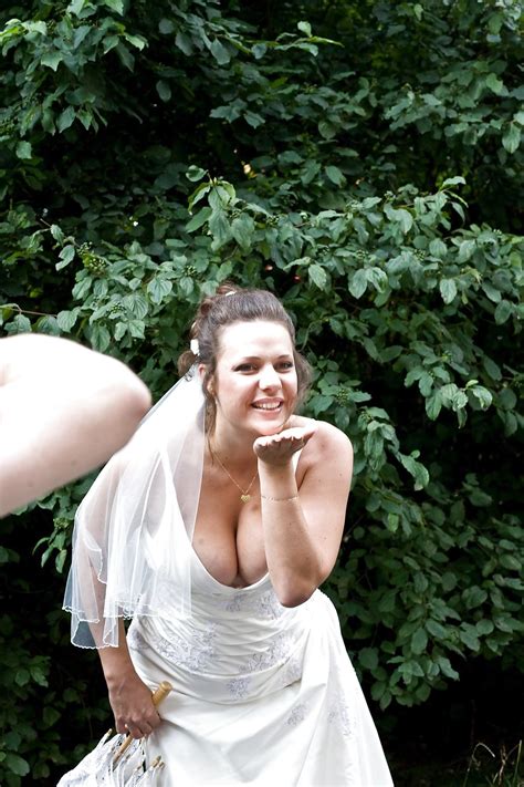 bridal cleavage and downblouse 46 pics