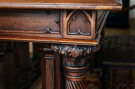 identifying  type  wood  antique furniture