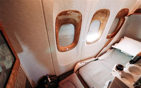 review emirates boeing  business class  meh