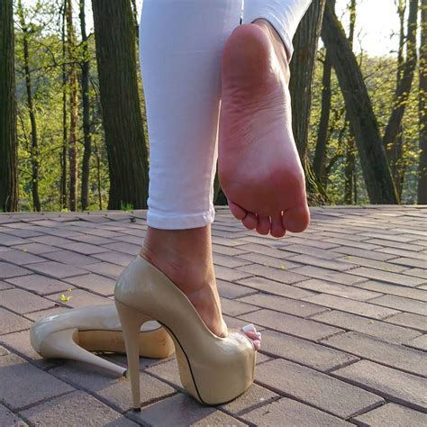 pin by london shadow on sexy feet beautiful feet female feet heels