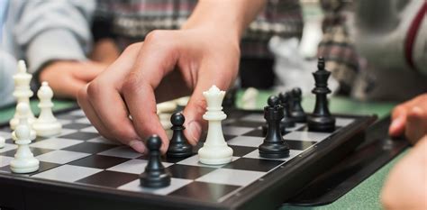 people  playing chess   smarter   evidence