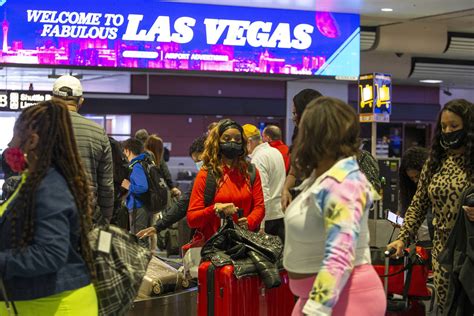 Las Vegas Airport Welcomes Droves Of Visitors For Busy Weekend