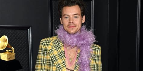 photos of harry styles dressed as ariel are causing a stir online