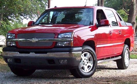 2005 chevrolet avalanche overview cargurus