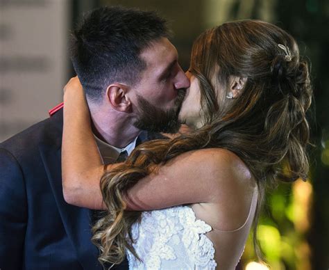 lionel messi wedding footballer s honeymoon with antonella roccuzzo