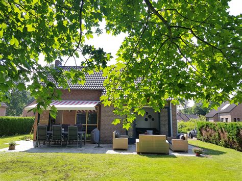 detached  person luxury holiday home houses  rent  ewijk gelderland netherlands airbnb