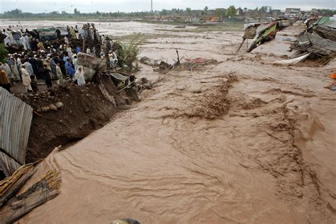 pakistan floods torrential rains leave    dead time