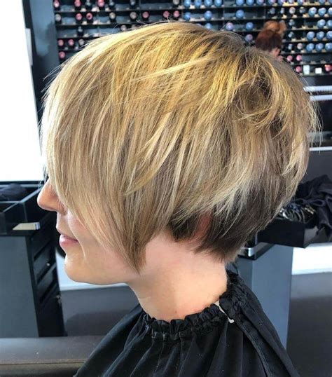Back View Of Medium Length Wedge Haircuts Wavy Haircut