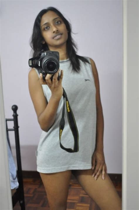 Hot Desi Nri Girl Sowing Her Full Nude Selfie 61 Pics