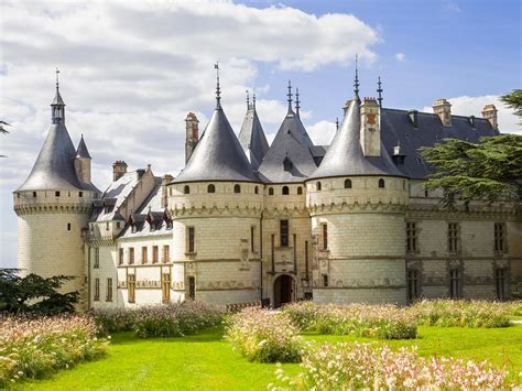excursion au chateau de chaumont sur loire  ses celebres jardins perennes royal connection