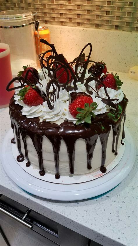 moms birthday cake birthday cake  mom chocolate covered strawberry cake chocolate cake