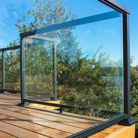 peak railblazers aluminum deck railing   tempered glass panel