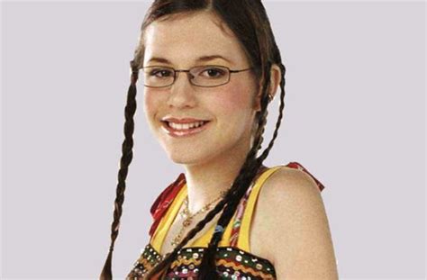 remember quinn from zoey 101 well she s past her pca days and is