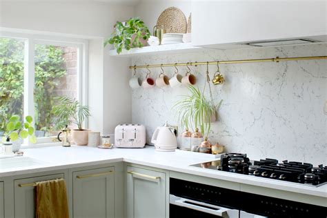tips  styling  open kitchen shelves swoon worthy