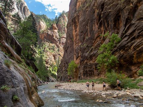 hike  narrows  zion national park carltonauts travel tips