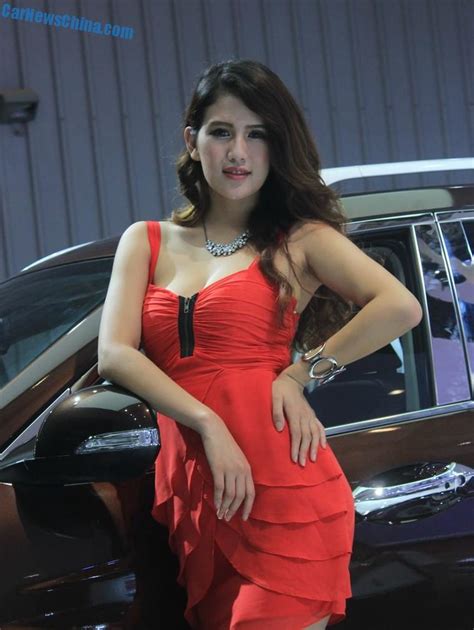 the china car girls of the 2014 chengdu auto show