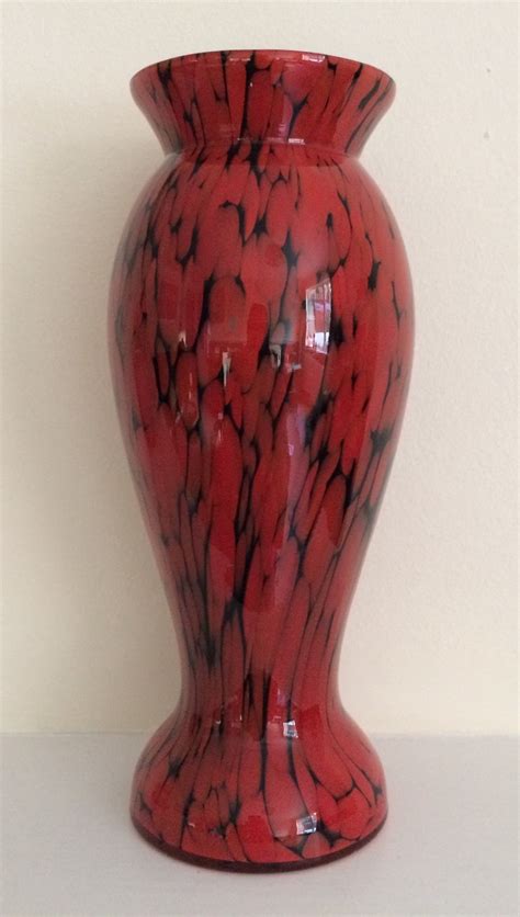 Baluster Form Red Black Glass Vase Confetti Spatter Décor Collectors