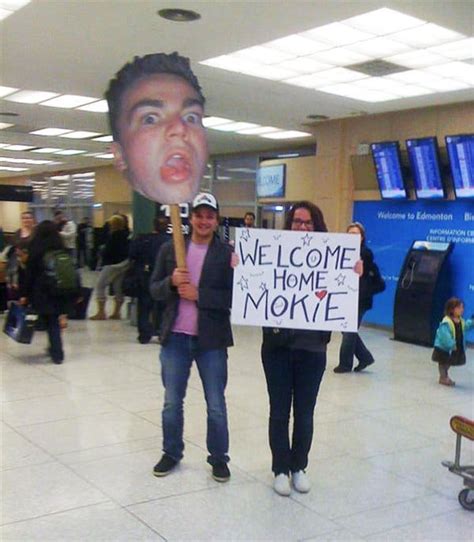 funny  embarrassing airport pick  signs   impossible