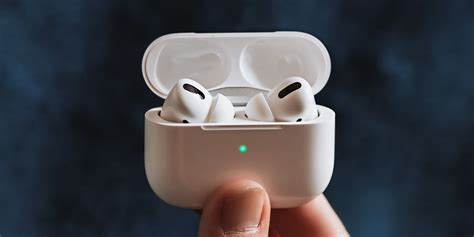 charge  airpods pro  airpods