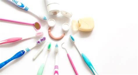 oral hygiene keeping  teeth healthy praveen dental