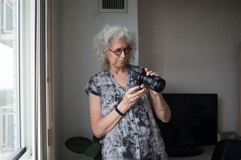 photographer takes pictures of naked and beautiful older women