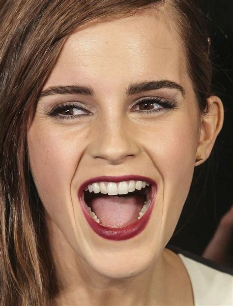 Pin By Berug On Emma Watson With Images Emma Watson