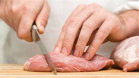butcher demonstrates   cut meat   grain rachael ray show