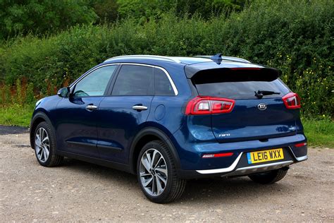 kia niro suv review running costs parkers