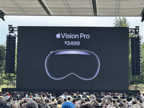 apple unveils  vision pro goggles   succeed    failed apple