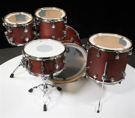 dw performance series pc drum kit tobacco satin oil sd