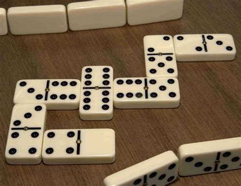 interesting game  dominoes     desktop