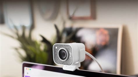 2021 ᐉ Logitech Streamcam Broadcasting Camera Has Dual Front Facing