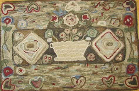 pin by phyllis shapiro on antique hooked rugs hooked