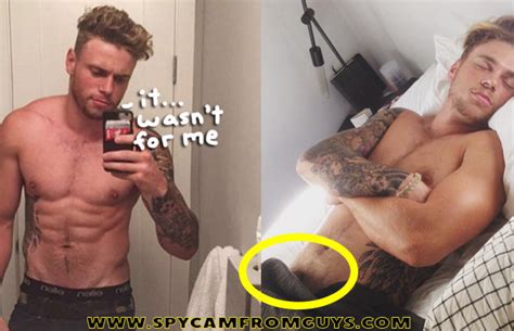 gus kenworthy posted a pic with his visible cock spycamfromguys hidden cams spying on men