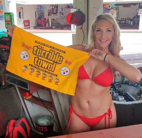 Pin By Eddie On Steeler Hotties Steelers Girl Steelers Women