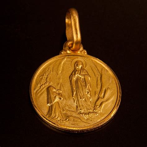 malenki medalik zloty matka boska  lourdes gold urbanowicz wroclaw