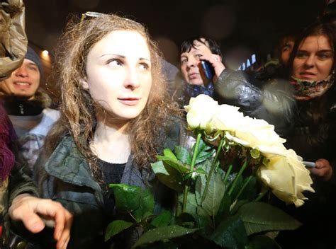 Members Of Russian Pussy Riot Freed In Amnesty[3] Cn