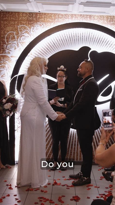 bride recites emotional vows at taco bell wedding vintage modern