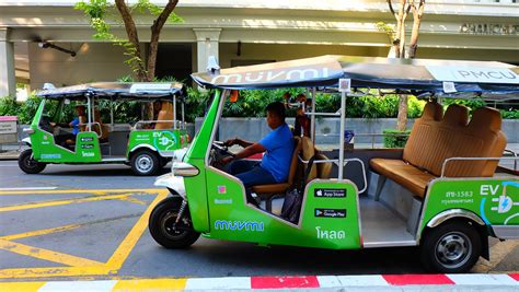 electric tuk tuks roll  downtown bangkok   obnoxious rides