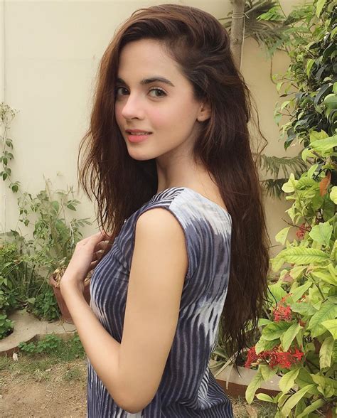 latest beautiful clicks  actress komal meer pakistani drama celebrities