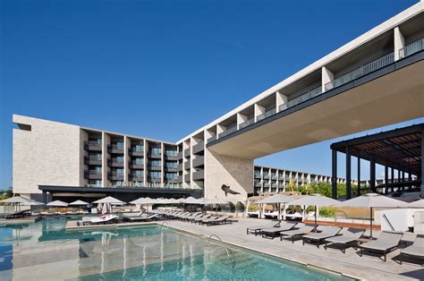 grand hyatt resort  sordo madaleno arquitectos archiscene