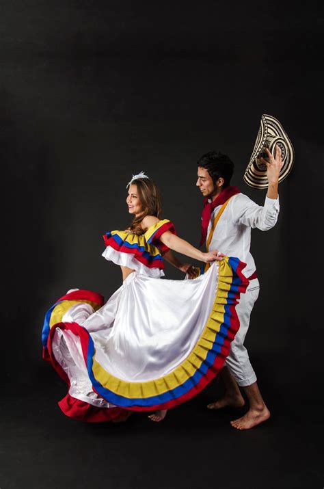 cumbia colombiana baile original del país colombia trajes tipicos hot