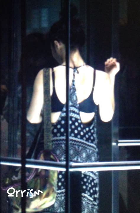 [appreciation] 150714 Tiffany Revealing Bra Outfit