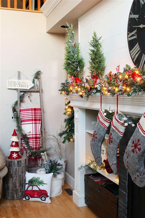 decorate  christmas mantel clean  scentsible