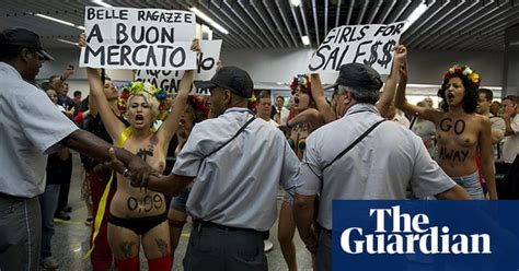Rio Carnival Revellers Take To The Streets In Pictures Culture