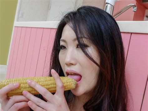 naomi sugawara gives herself an anal japanese fucking with