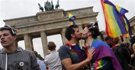 ben aquila s blog berlin pride celebrates the new same sex marriage