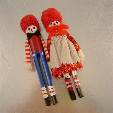 extremely cute little vintage raggedy ann and andy hand made clothespin ornaments artesanias